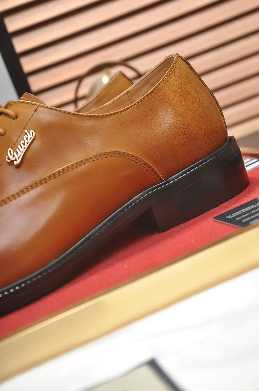Men's shoes💰500💶Italy's top luxury men's shoe giant (GUCCI) (Gucci) (full cowhide lining) new arrival🍃Original European style🔰 Pleasant to the eye😍In order to make the shoes more durable and non-deformable🌀The production continues to follow traditional methods but there is still no lack of innovation💪Choose original sheepskin for the leather♻️ Smooth and natural And extra bright ⭐Made of imported cowhide, the first choice of rich people 38-45 (45 customized)